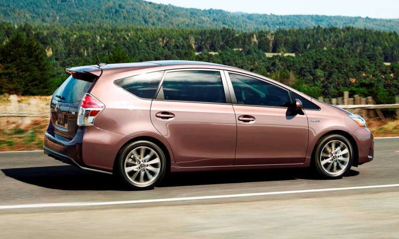 2015 Toyota Prius V 8
