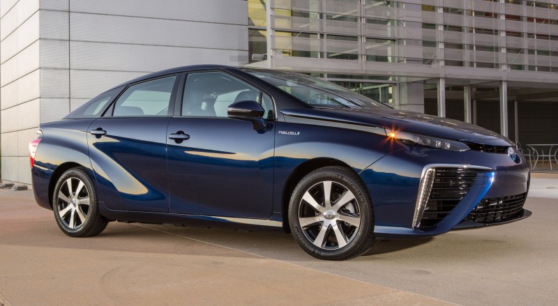 2016 Toyota Mirai 16
