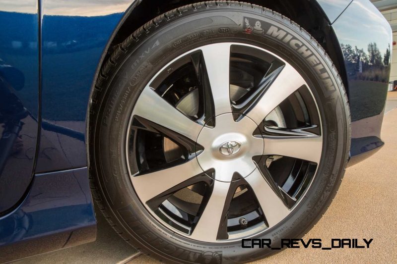 2016 Toyota Mirai 35