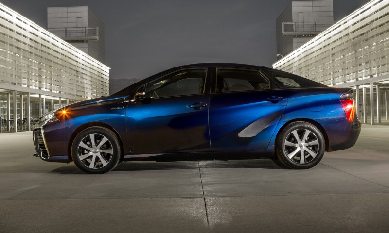 2016 Toyota Mirai 43