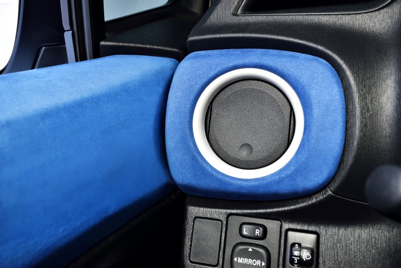 2013 Toyota Yaris Hybrid R 3