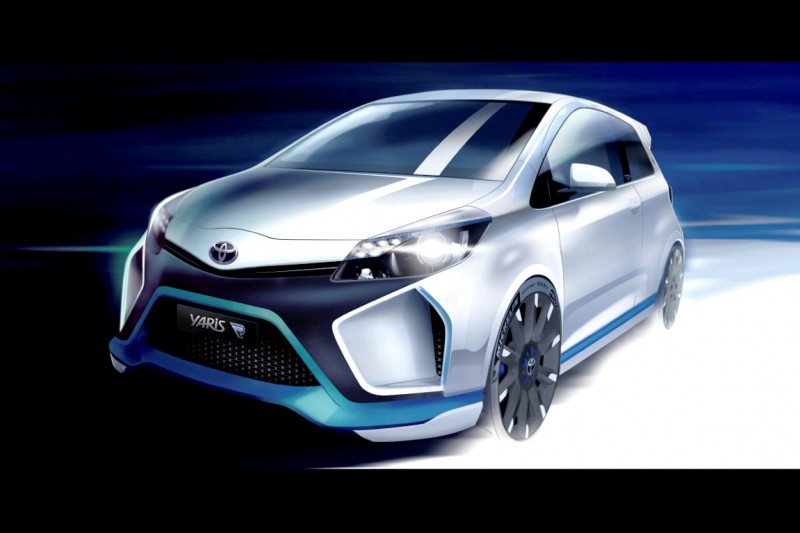 2013 Toyota Yaris Hybrid R 37