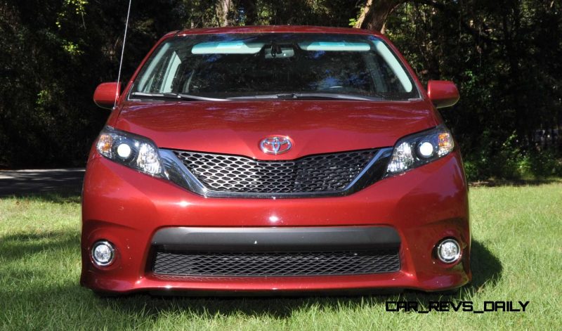 2014 Toyota Sienna SE 3