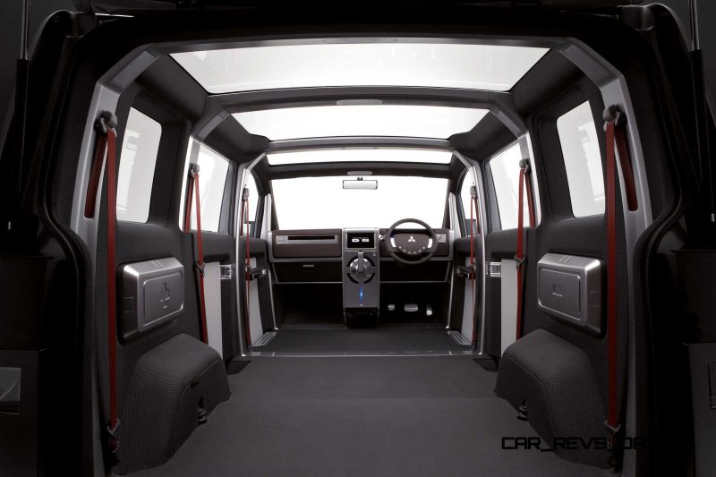 Concept Debrief - 2006 Mitsubishi D5 Was Future-Style Cool Van 1