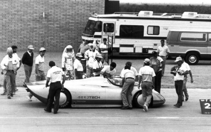 Oldsmobile Aerotech 17