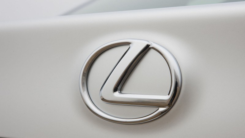 2014_Lexus_GS_350_047