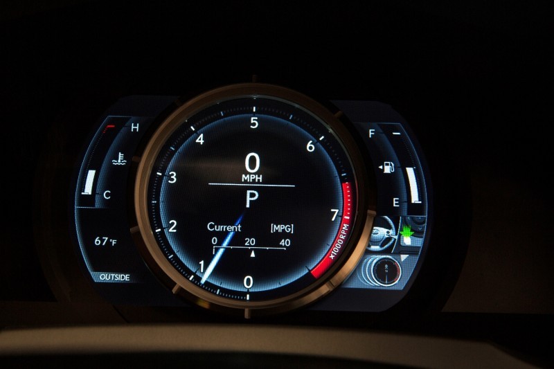 2014_Lexus_IS_350_F_SPORT_011
