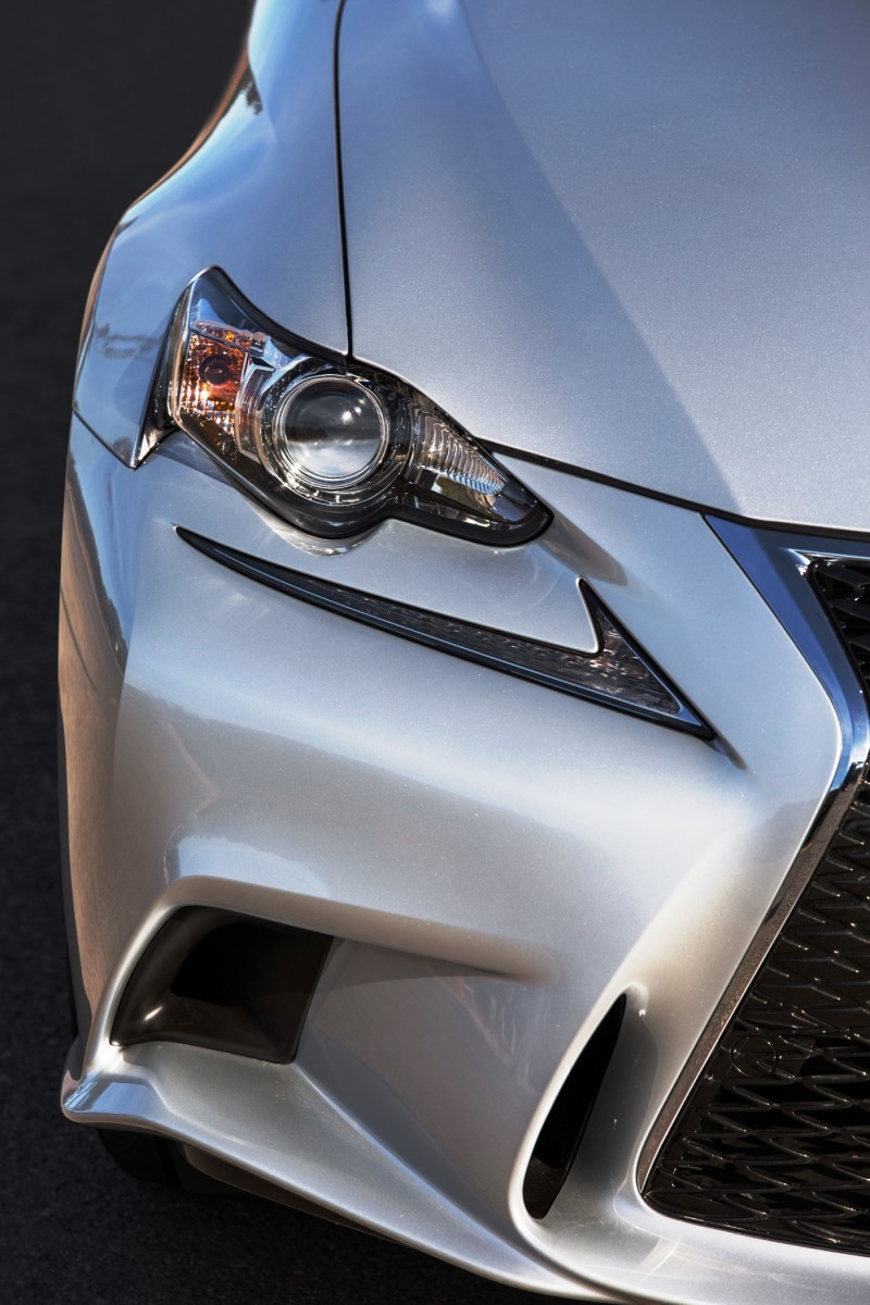 2014_Lexus_IS_350_F_SPORT_016