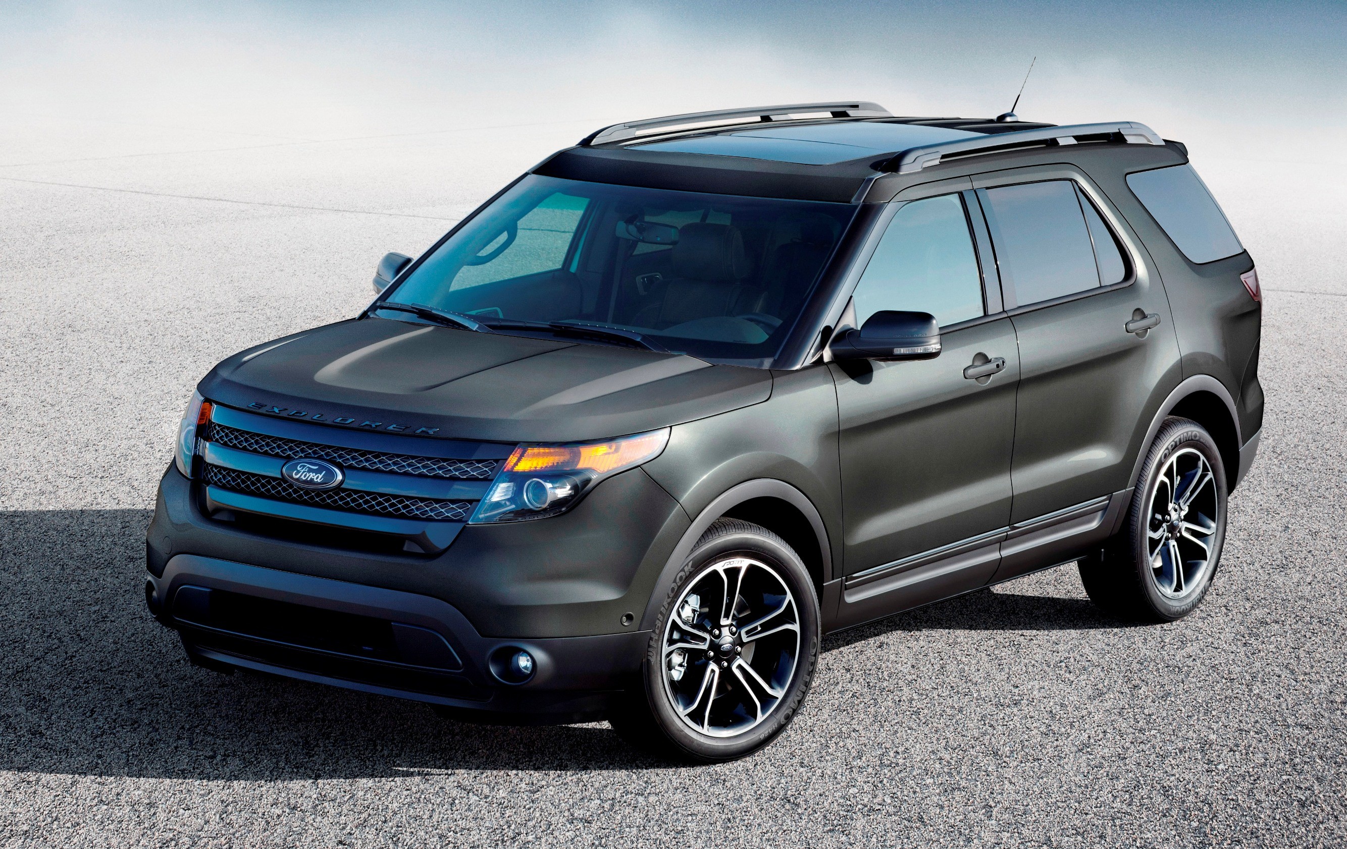 2015 Ford Explorer XLT Appearance Pack Adds 2.0L Turbo, Big Wheels and