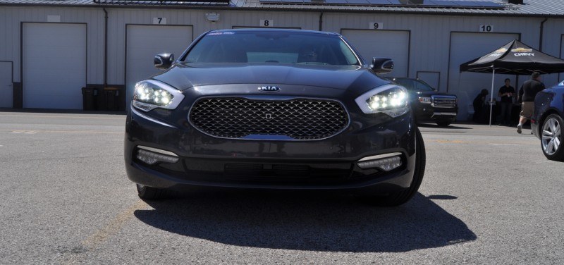 2015 Kia K900 LED Lighting Low, High and Brake Light Photos 17