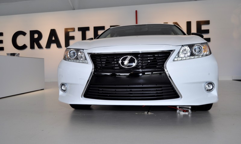 2015 Lexus ES Crafted Line 9