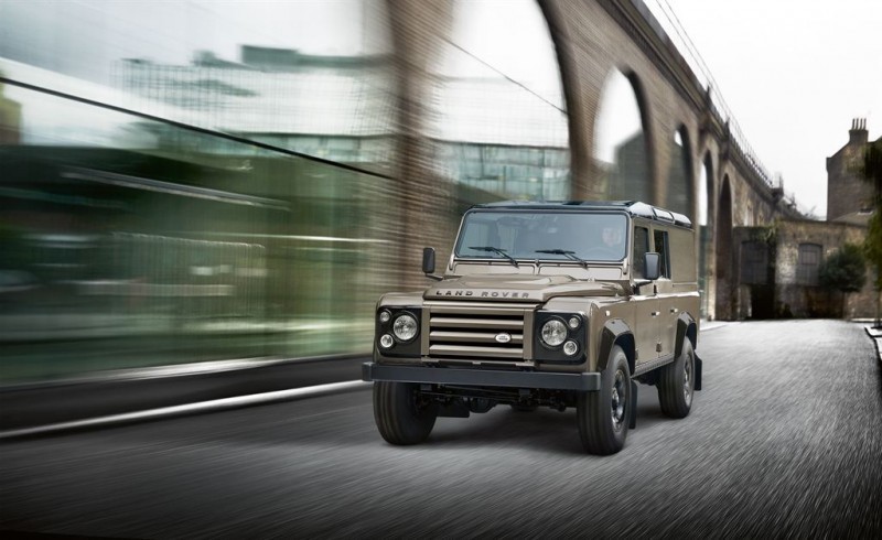lr_def_12my_se_110_utility_wagon_LowRes