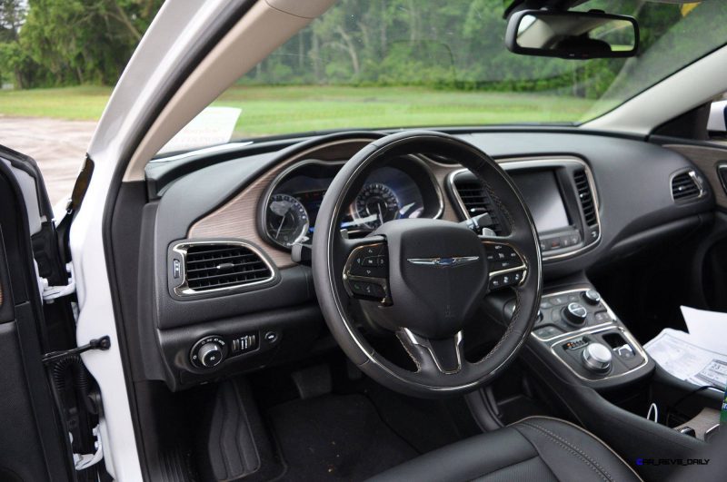 2015 Chrysler 200C V6 40