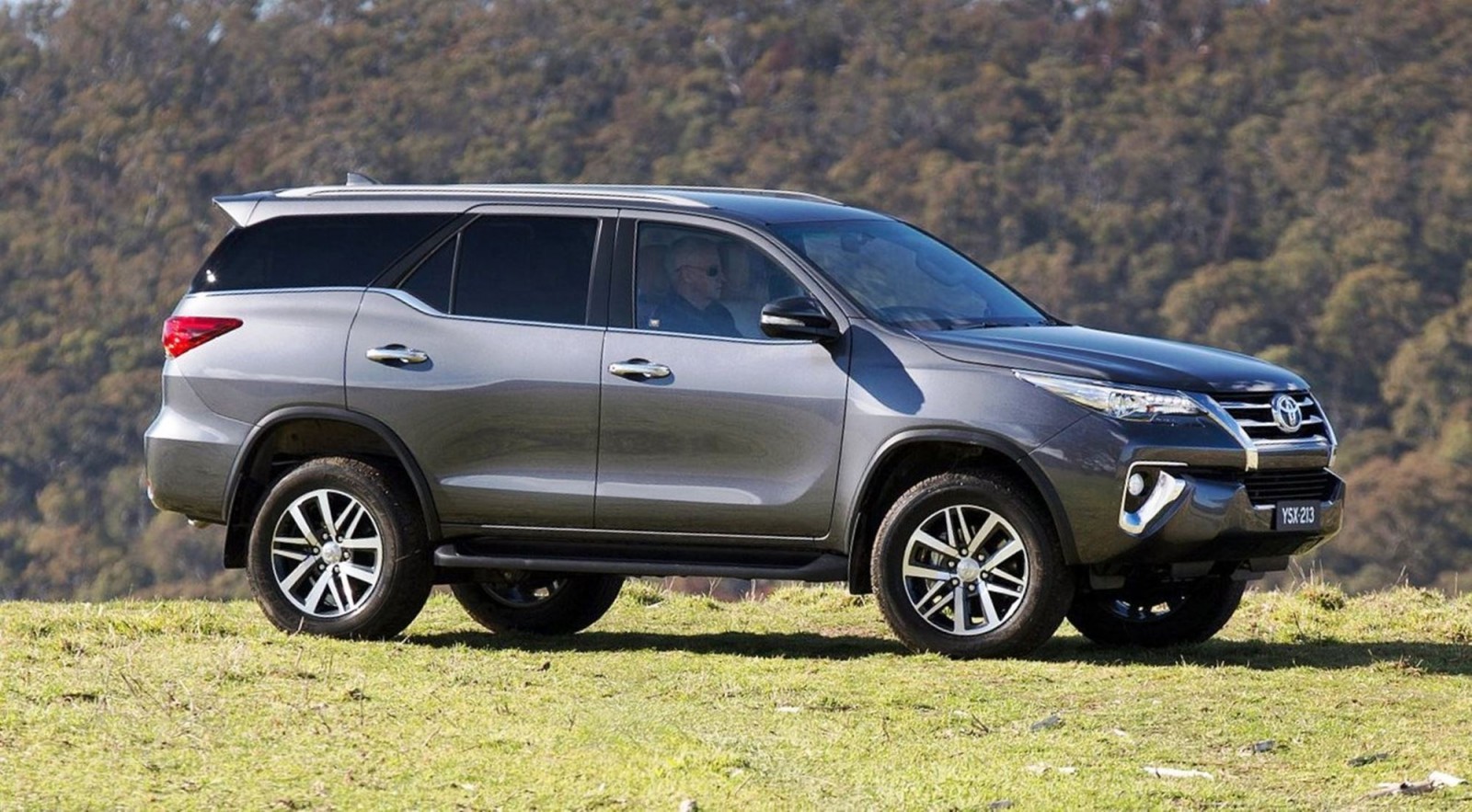 ... Toyota FORTUNER Global SUV Previews US-Market 2018 Lexus GX460