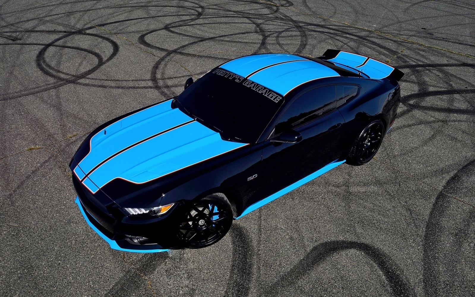 2015 Ford Mustang GT Pettys Garage 14