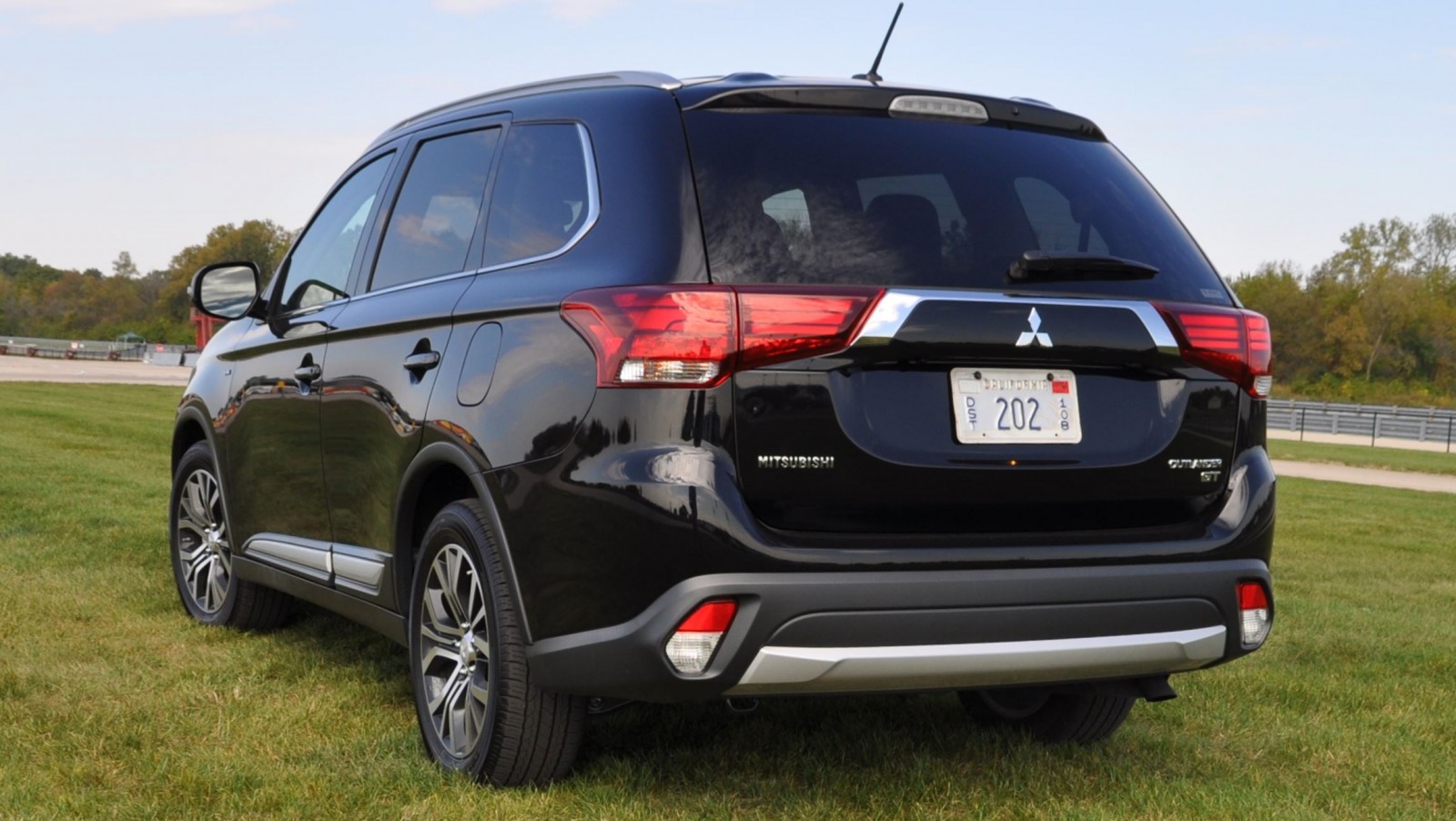 2016 Mitsubishi Outlander 3.0 GT SAWC Review