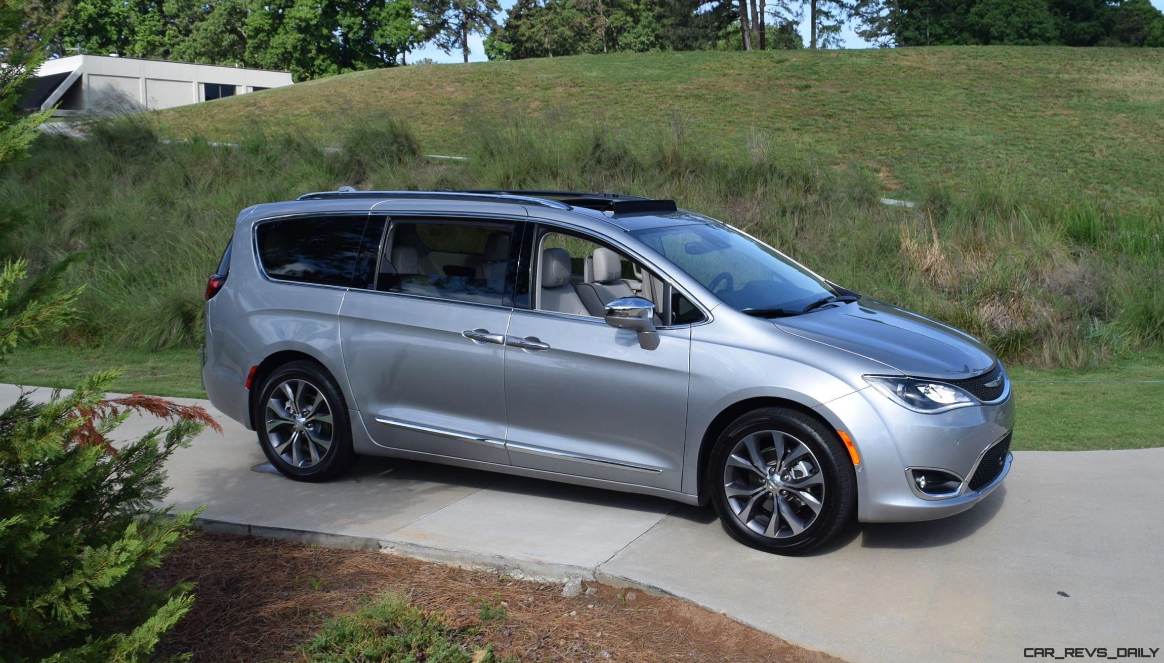 2017 Chrysler PACIFICA Limited EXTERIOR 57