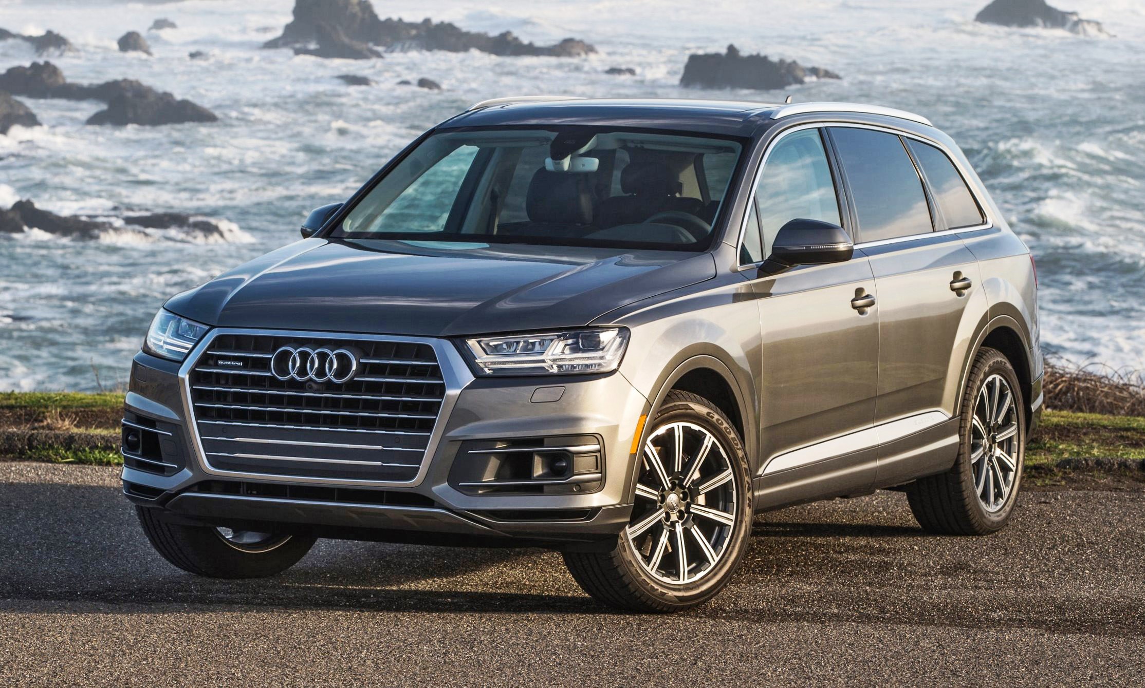 Photos Audi Q7 Exterior Colors for Living room