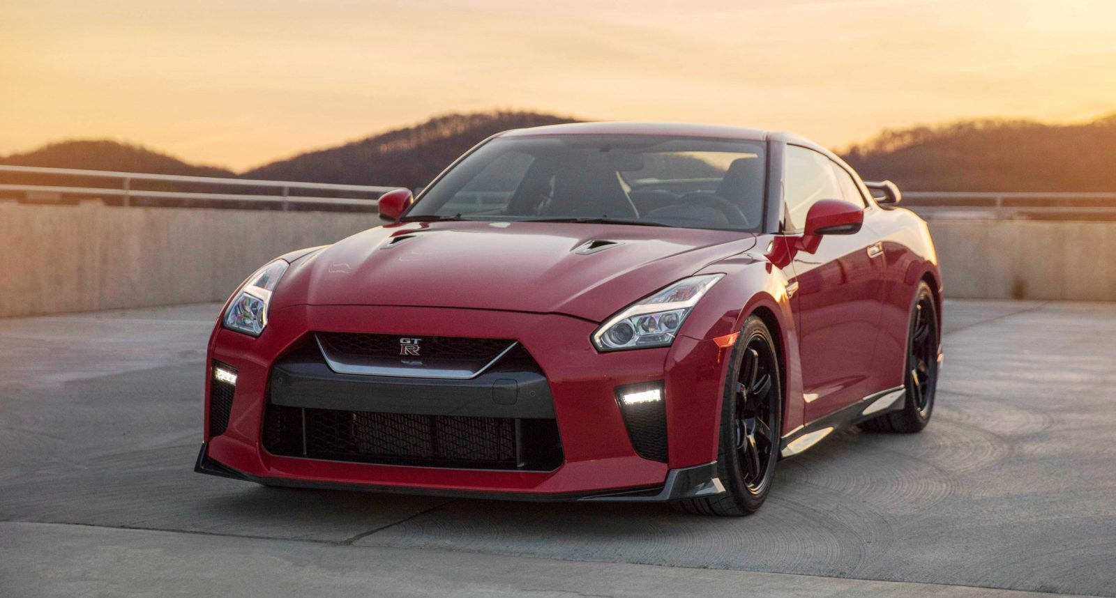 2018 Nissan GT R Track Edition Adds Nismo Grip Widebody Fenders And
