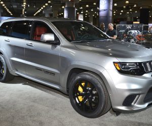 Research 2018
                  Jeep Grand Cherokee pictures, prices and reviews