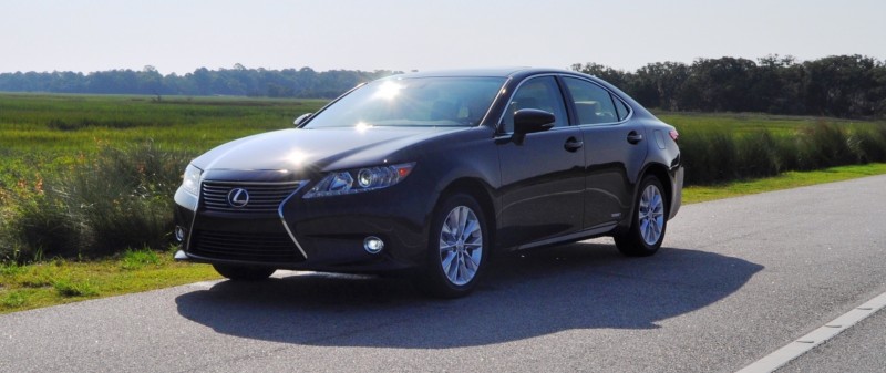 Car-Revs-Daily.com 2015 Lexus ES300h Review 28