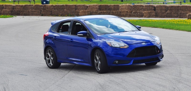 Car-Revs-Daily.com Autocrosses the 2014 Ford Focus ST 19
