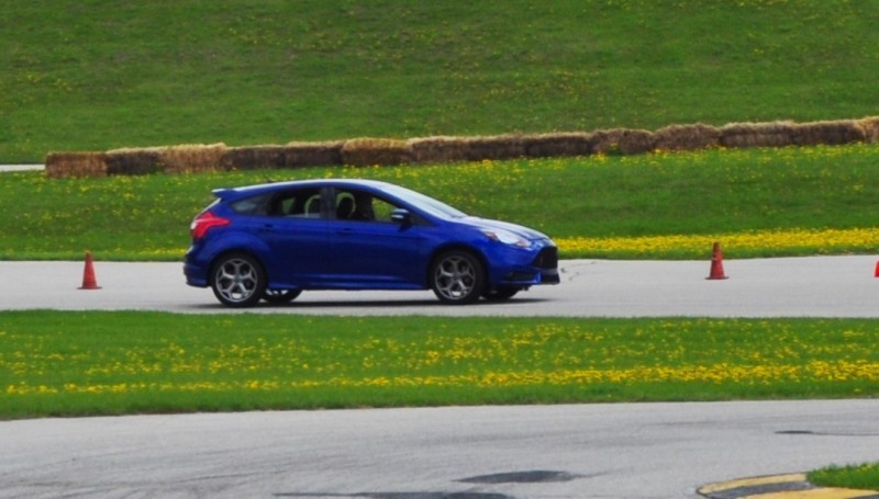 Car-Revs-Daily.com Autocrosses the 2014 Ford Focus ST 9