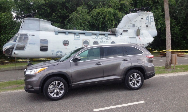 Car-Revs-Daily.com Best of Awards - 2014 Toyota Highlander XLE V6 40