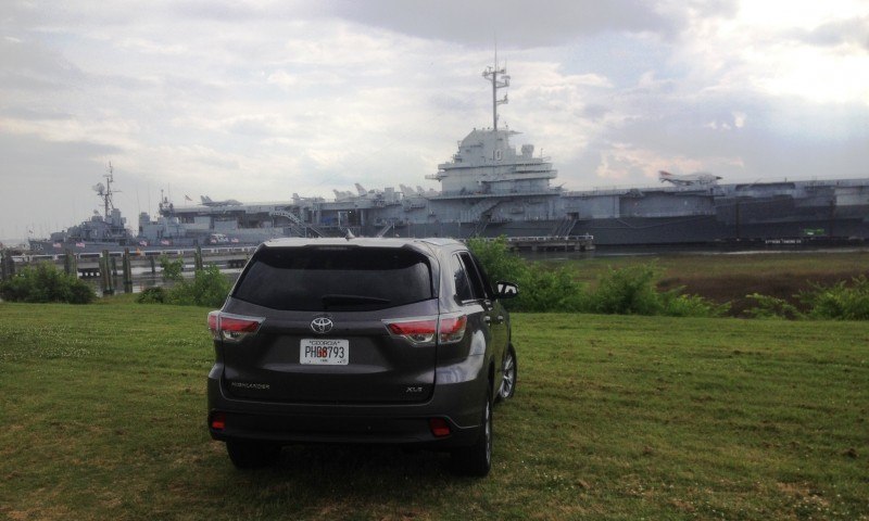 Car-Revs-Daily.com Road Test Review - 2014 Toyota Highlander XLE V6 156
