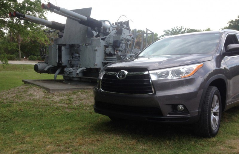 Car-Revs-Daily.com Road Test Review - 2014 Toyota Highlander XLE V6 157