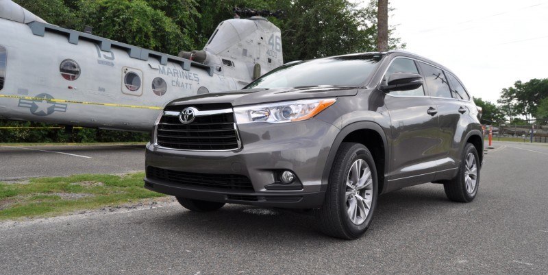 Car-Revs-Daily.com Road Test Review - 2014 Toyota Highlander XLE V6 66