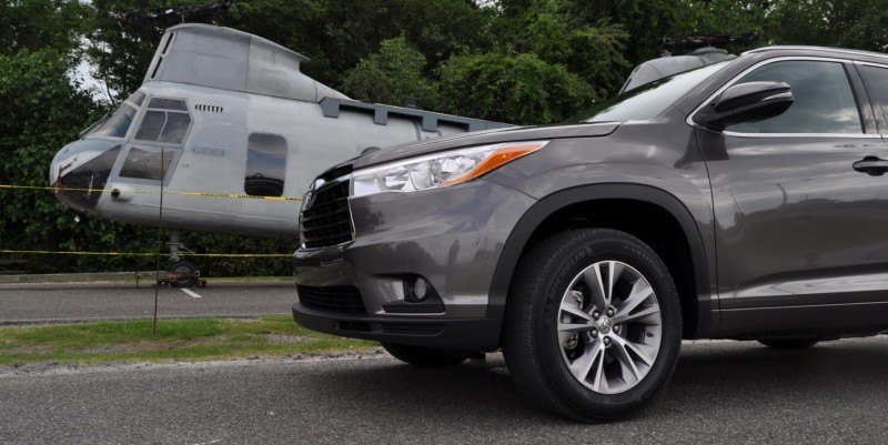 Car-Revs-Daily.com Road Test Review - 2014 Toyota Highlander XLE V6 67