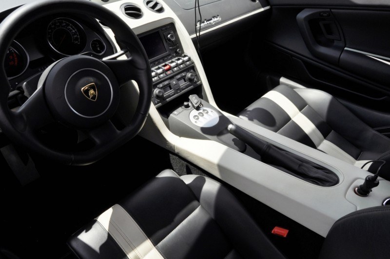 Car-Revs-Daily.com Supercar Hall of Fame - 2011 Lamborghini Gallardo LP550-2 Balboni - 80 High-Res Photos 55
