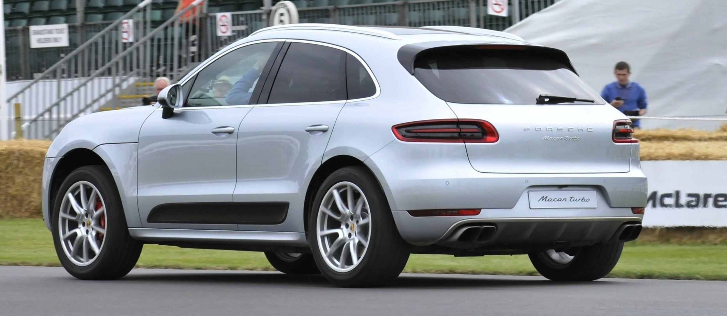 Goodwood 2014 Galleries PORSCHE Macan Turbo, Panamera S