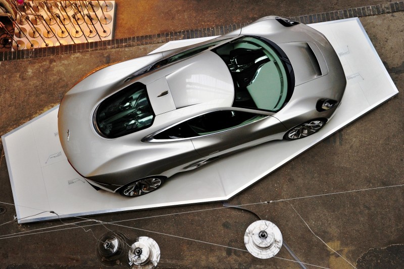 Jaguar_Clerkenwell_005_001