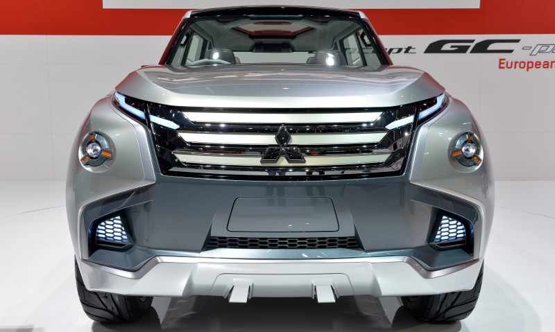 Latest Mitsubishi Exterior Designs Are Bizarre and Alarming 3