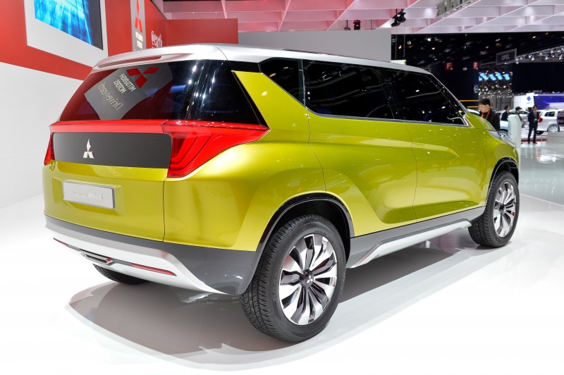 Latest Mitsubishi Exterior Designs Are Bizarre and Alarming 7
