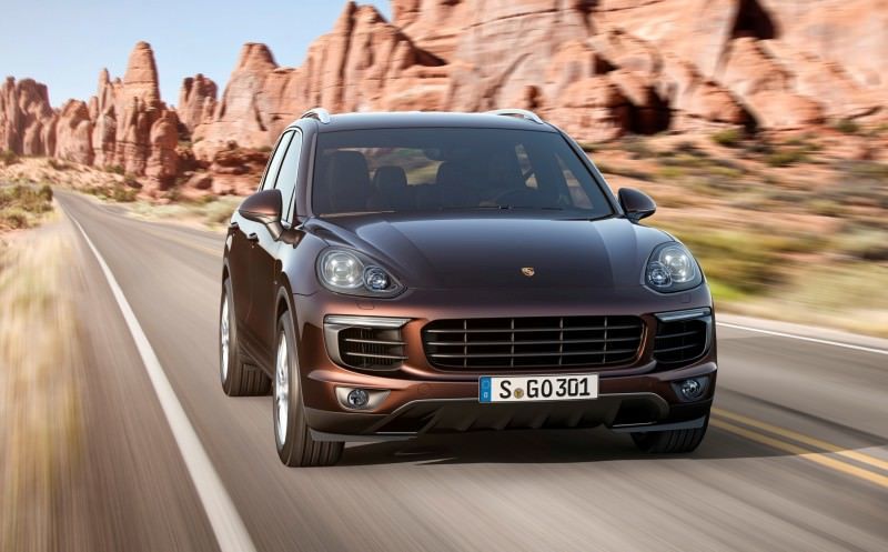 New_Porsche_Cayenne_Diesel_embargo_00_01_CEST_24_July_2014_ii