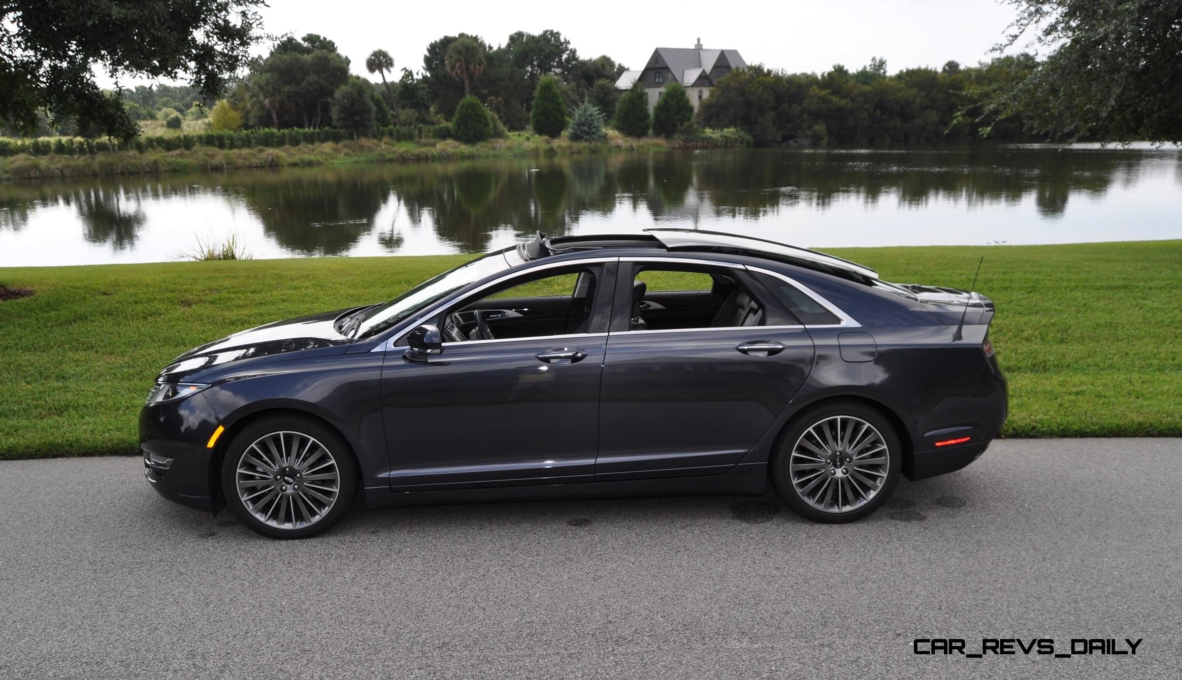 Road-Test-Review-2014-Lincoln-MKZ-3.7-AW