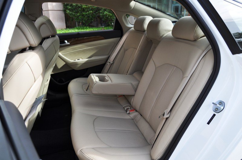 Road Test Review - 2015 Hyundai Sonata - INTERIOR Focus - 2.4L Limited 26