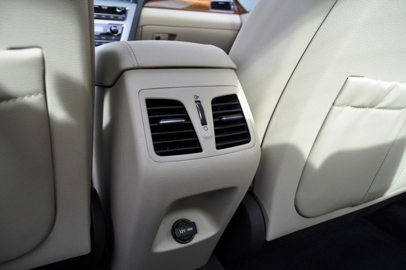 Road Test Review - 2015 Hyundai Sonata - INTERIOR Focus - 2.4L Limited 37
