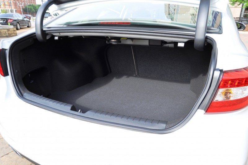 Road Test Review - 2015 Hyundai Sonata - INTERIOR Focus - 2.4L Limited 40