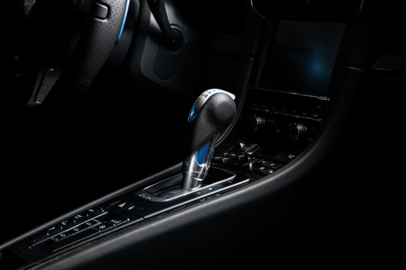 TECHART_for_Porsche_911_Turbo_models_interior2