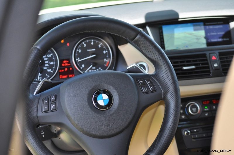 BMW X1 sDrive28i M Sport - Alpine White in 60 High-Res Photos20