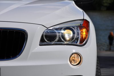 BMW X1 sDrive28i M Sport - Alpine White in 60 High-Res Photos37