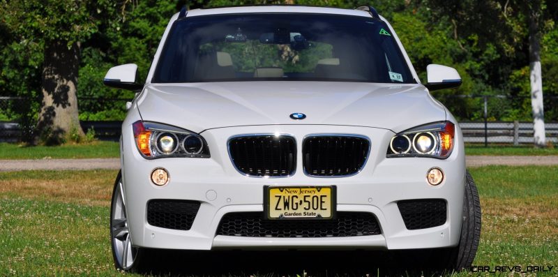 BMW X1 sDrive28i M Sport - Alpine White in 60 High-Res Photos7