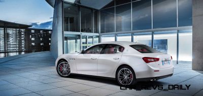 Maserati-Ghibli-7-8-posteriore-ins