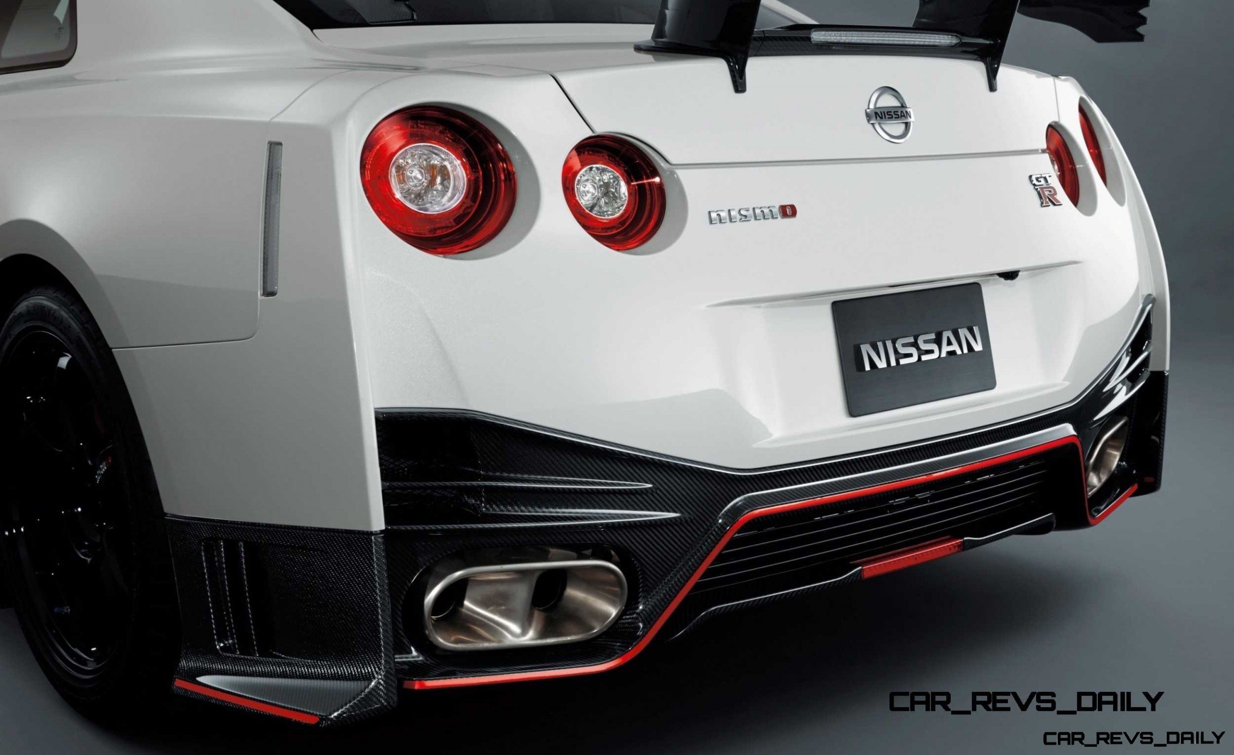 14 Nissan Gt R Nismo Brings Futuretech And 600 Horsepower9 14 Nissan Gt R Nismo Brings Futuretech And 600 Horsepower