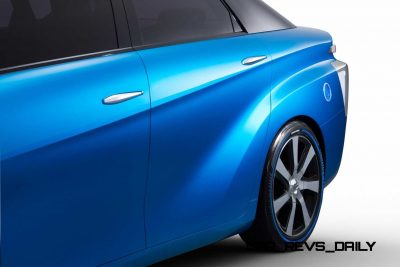 2013_Tokyo_Motor_Show_Toyota_Fuel_Cell_Vehicle_Concept_011