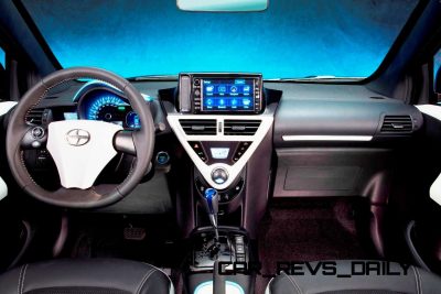 2014 Scion iQ Glams Up With Two-Tone EV and Monogram Editions 26